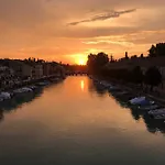 Casa Porto Vecchio 게스트하우스 페스키에라델가르다